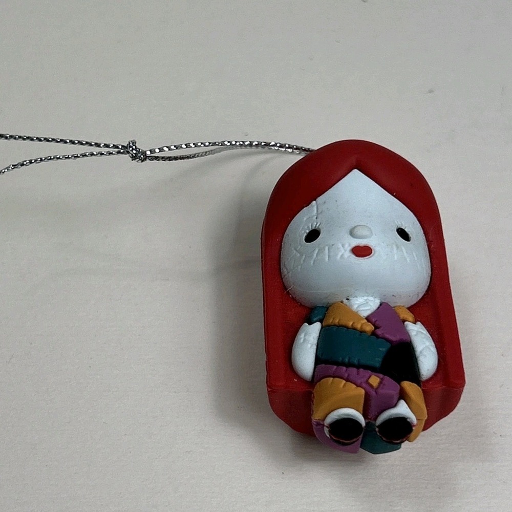 2022 Hallmark Mystery Ornament Nightmare Before Christmas Sally - Picture 3 of 3
